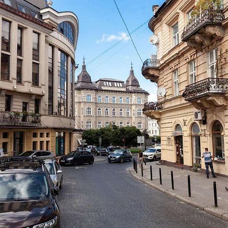 Lovely Apartment On Drahomanova Street 利沃夫 外观 照片
