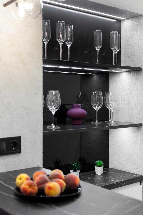 Lovely Apartment On Drahomanova Street 利沃夫 外观 照片