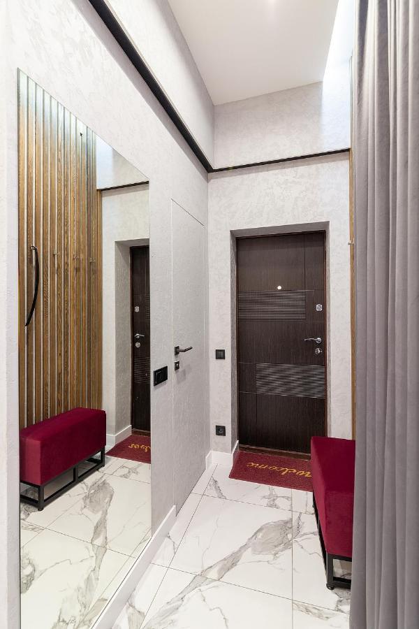 Lovely Apartment On Drahomanova Street 利沃夫 外观 照片